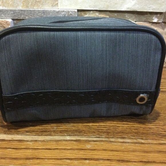 BaVLGARI Travel Bag - Picture 1 of 7